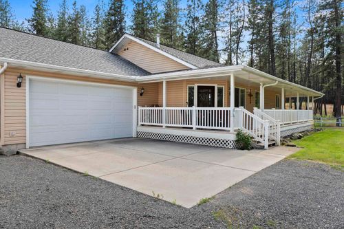 7905 W Seven Mile Rd, Nine Mile Falls, WA, 99026-9229 | Card Image