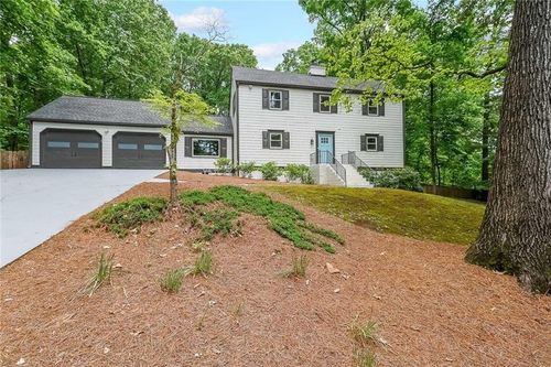 9805 Buice Rd, alpharetta, GA, 30022-6324 | Card Image