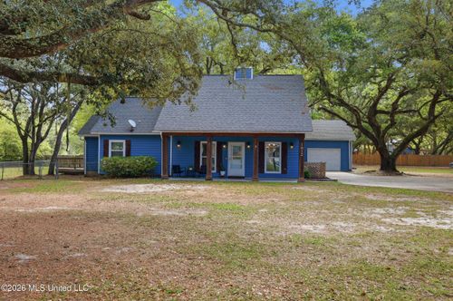 1612 S 11th St, Ocean Springs, MS, 39564-7423 | Card Image