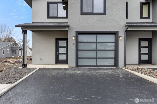 d22-601 S Dorsing St, Moses Lake, WA, 98837-4067 | Card Image