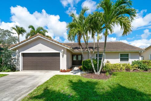 7661 W Country Club Blvd, Boca Raton, FL, 33487-1447 | Card Image