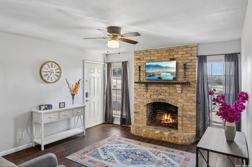 a101-6611 Southpoint St, San Antonio, TX, 78229-4746 | Card Image