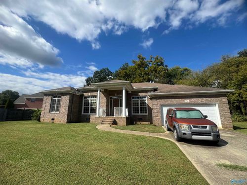 142 Southwood Dr, Madison, AL, 35758-8267 | Card Image