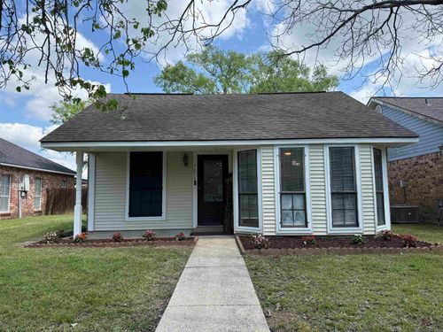 3854 Yosemite Dr N, Baton Rouge, LA, 70814-4243 | Card Image
