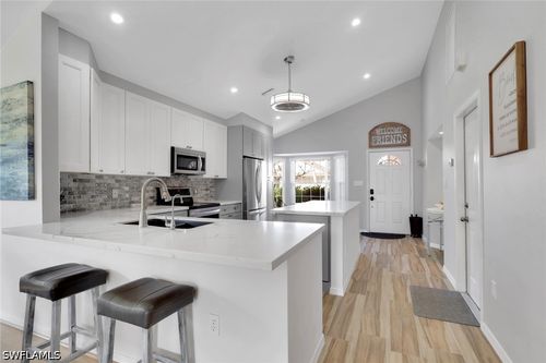 3588 Corinthian Way, NAPLES, FL, 34105-5618 | Card Image