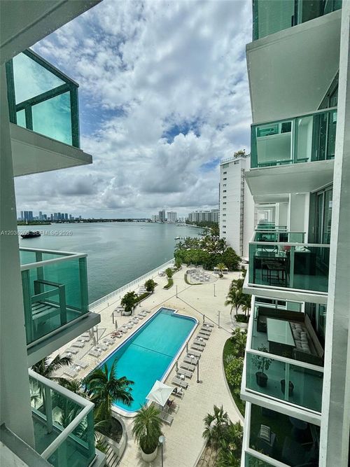 822-1000 W Ave 822, Miami Beach, FL, 33139 | Card Image