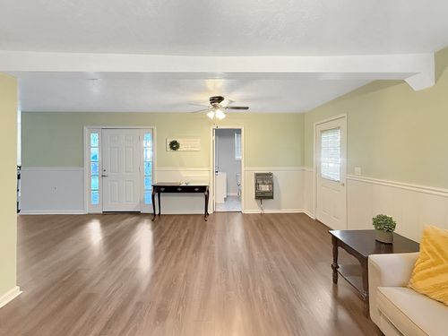 211 Meridian Dr, Greenfield, TN, 38230-2110 | Card Image