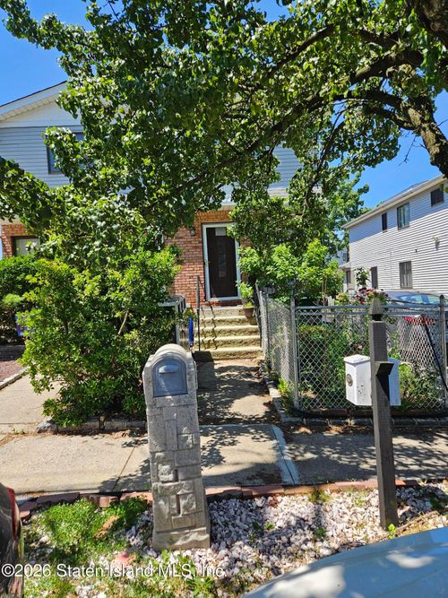 486 Elverton Avenue, Staten Island, NY, 10308 | Card Image