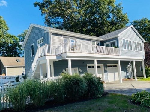 42 Colonial Rd, Webster, MA, 01570-3608 | Card Image