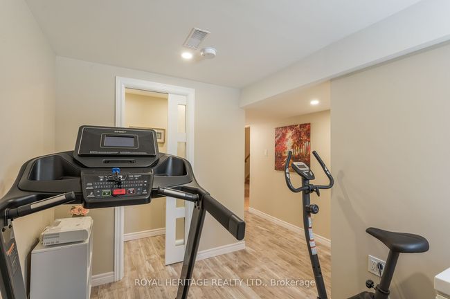 933 Ashdale Cres W, House other with 4 bedrooms, 2 bathrooms and 3 parking in Peterborough ON | Image 28