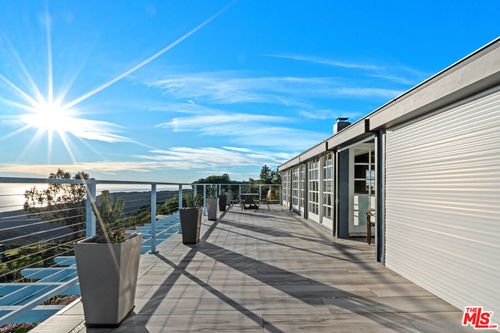 9402 Houston Rd, Malibu, CA, 90265-2132 | Card Image