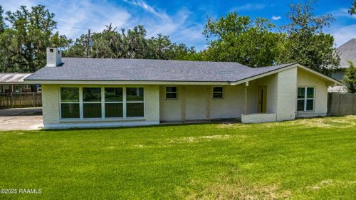 335 Indian Mound Rd, Lafayette, LA, 70501-7761 | Card Image