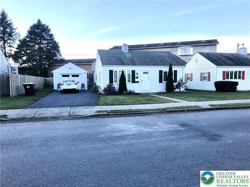 2115 Livingston St, BETHLEHEM, PA, 18017-5413 | Card Image