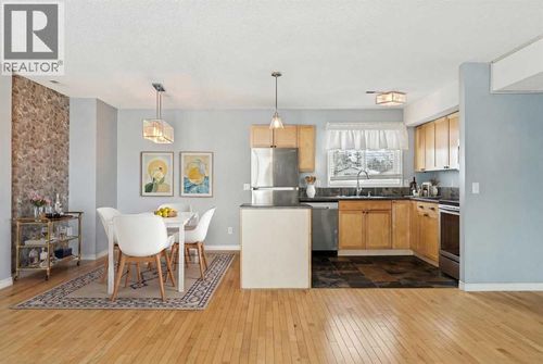 1540 29 St Nw, Calgary, AB, T2N4M1 | Card Image