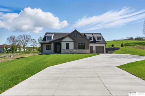 6511 Garvin St, Omaha, NE, 68152-1622 | Card Image