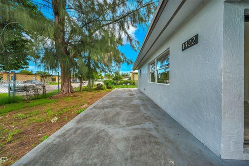 1422 Nw 8th Ave, Florida City, FL, 33034-1840 | Card Image