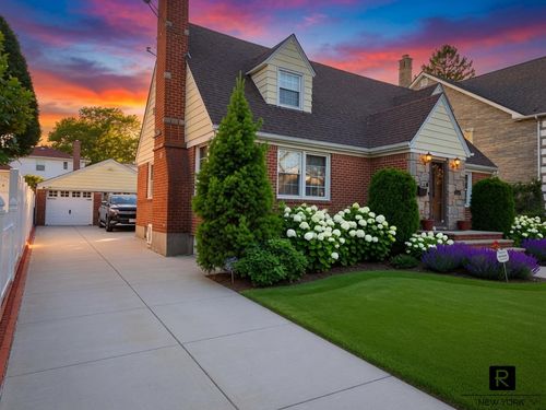 48-22 Oceania St, Oakland Gardens, NY, 11364-1121 | Card Image