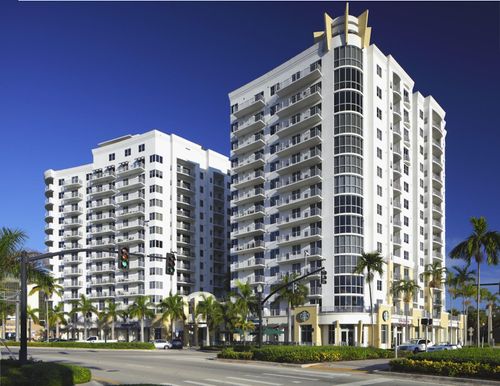 303-1830 Radius Dr, Hollywood, FL, 33020-7702 | Card Image