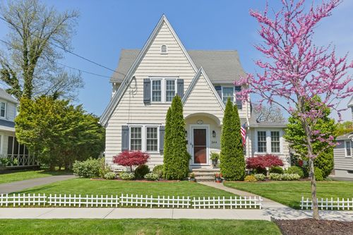 344 Lake Ave, Bridgeport, CT, 06605-3515 | Card Image