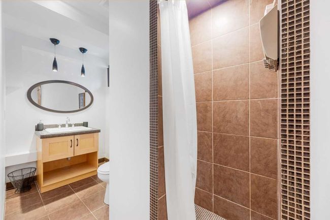 43 Coachwood Place Sw, House other with 4 bedrooms, 4 bathrooms and 4 parking in Calgary AB | Image 35