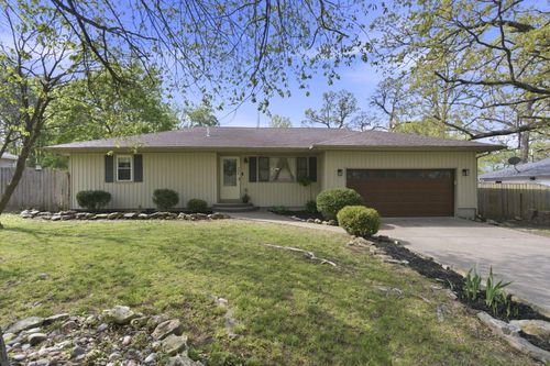 208 W Maple St, Nixa, MO, 65714-8742 | Card Image