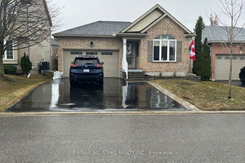 15 Purpledusk Dr, Lindsay, ON, K9V0B2 | Card Image