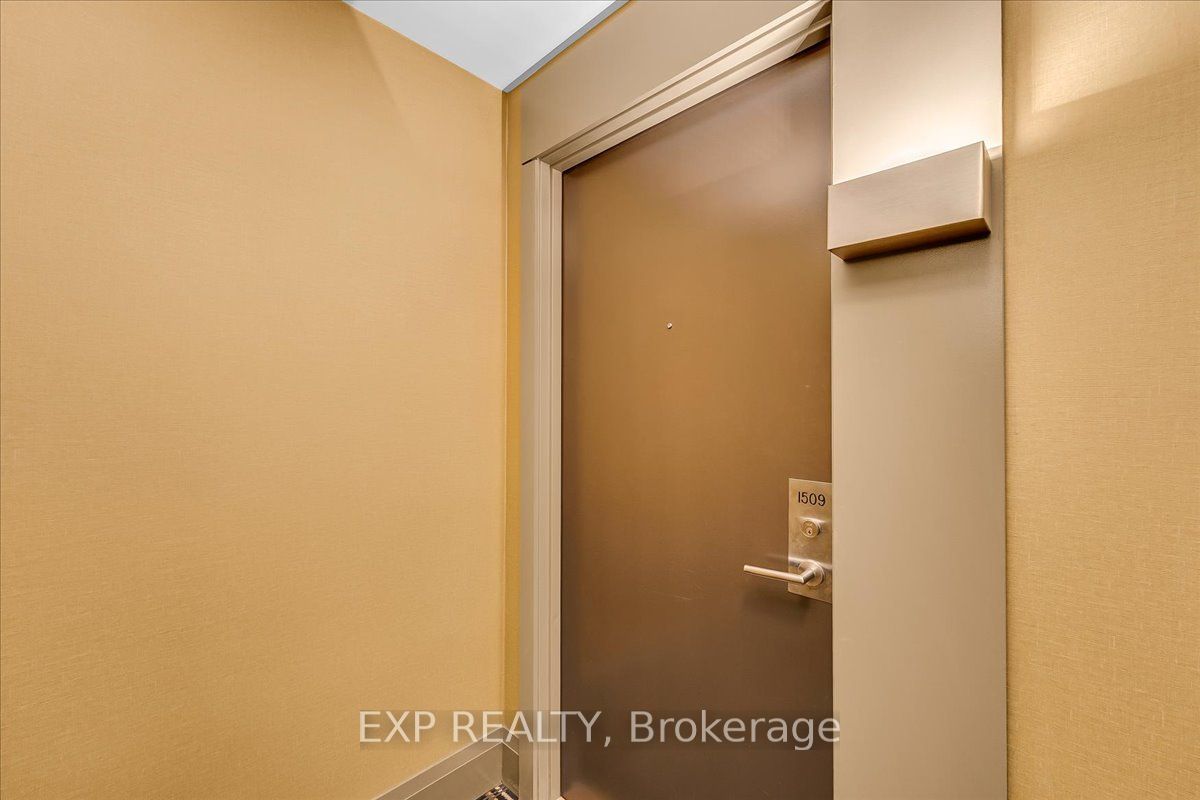 Residential in Toronto W08 3