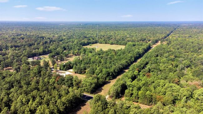 20585 Highway 146 N, Home with 3 bedrooms, 3 bathrooms and 3 parking in Liberty TX | Image 32