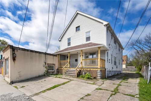 3278 W 117th St, Cleveland, OH, 44111-1765 | Card Image