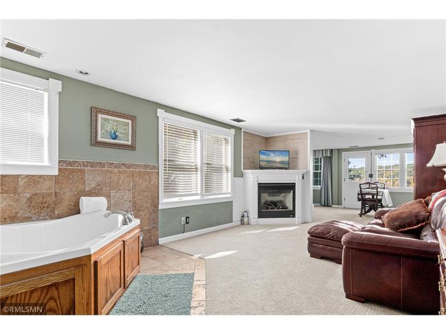 305 A River St, House other with 8 bedrooms, 9 bathrooms and 3 parking in OSCEOLA WI | Image 28