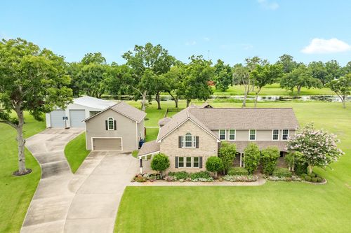 514 Winchester Trl, Angleton, TX, 77515-9064 | Card Image