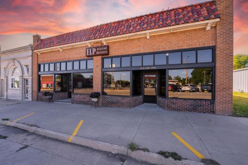 103 W Spring Ave, Conway Springs, KS, 67031-3100 | Card Image