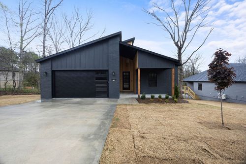 40 Banff Dr, Bella Vista, AR, 72715-4401 | Card Image