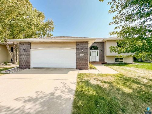 5104 Sarmar Ave, Sioux Falls, SD, 57106 | Card Image