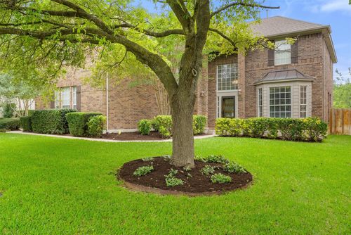 3814 Forest Creek Dr, Round Rock, TX, 78664-6283 | Card Image