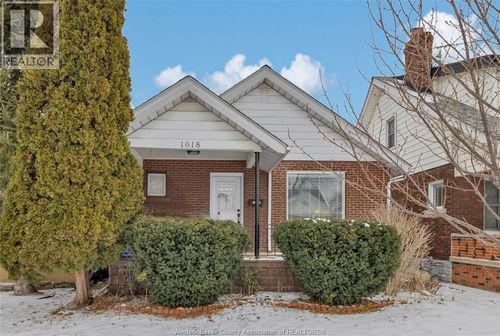 1618 Moy Ave, Windsor, ON, N8X3J8 | Card Image