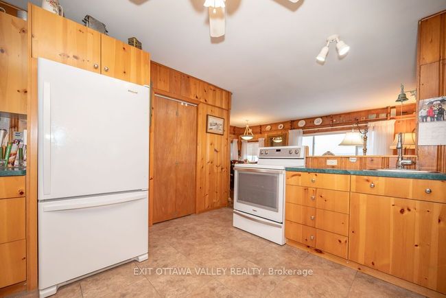 51 Myrlin Way, House other with 2 bedrooms, 1 bathrooms and 8 parking in Deep River ON | Image 24