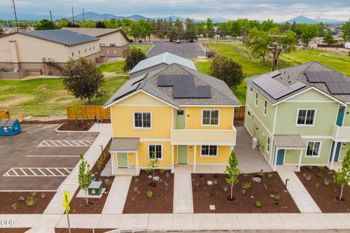 100-155 Nw 17th St, Redmond, OR, 97756-6019 | Card Image