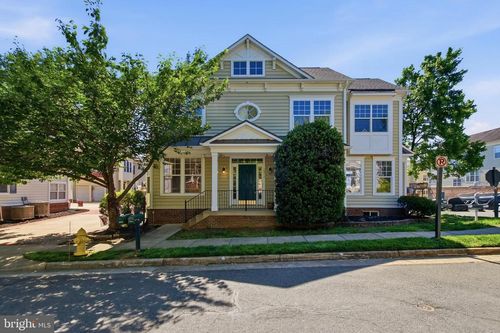 10017 Pentland Hills Way, BRISTOW, VA, 20136-2658 | Card Image