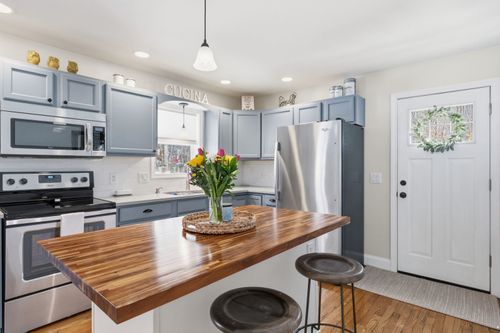 44 Tall Pine Rd, Farmington, NH, 03835-3929 | Card Image