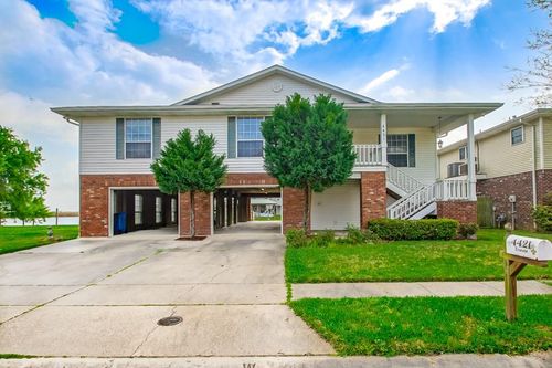 4421 Trieste St, New Orleans, LA, 70129-2824 | Card Image