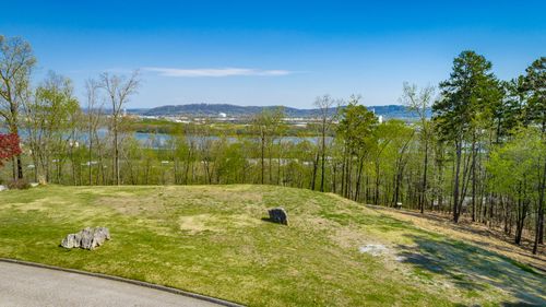 1111 Rivercrest Drive, Chattanooga, TN, 37415 | Card Image