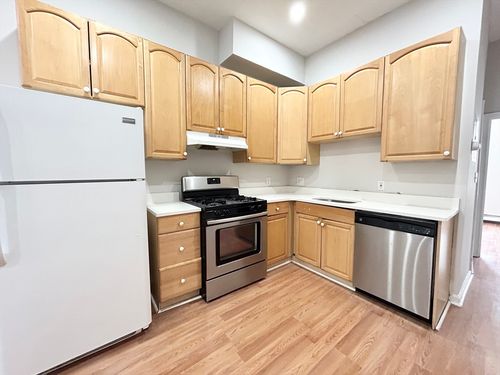 apt-1-96 Hammond St, Boston, MA, 02120-2233 | Card Image