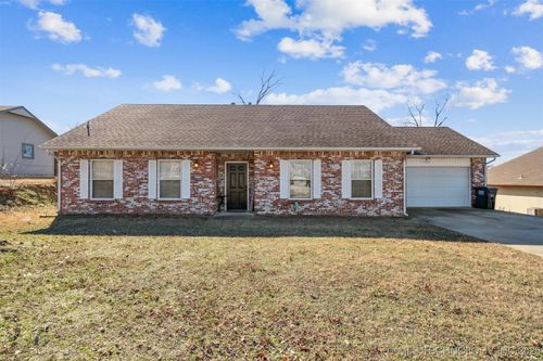 1302 Forest Lane, Catoosa, OK, 74015 | Card Image