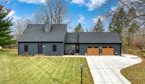 1544 Brookfield Ct, Adrian, MI, 49221-1304 | Card Image