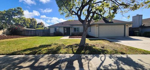 796 Andalucia Dr, Soledad, CA, 93960-2571 | Card Image