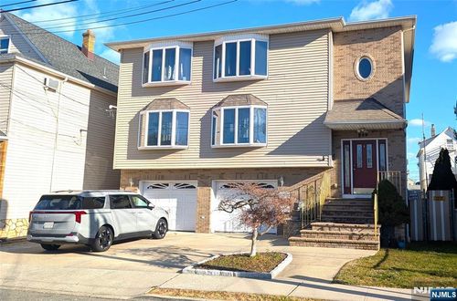 239 Wallington Ave, Wallington, NJ, 07057-1338 | Card Image