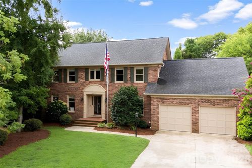8601 Middleton Cir, Harrisburg, NC, 28075-8333 | Card Image