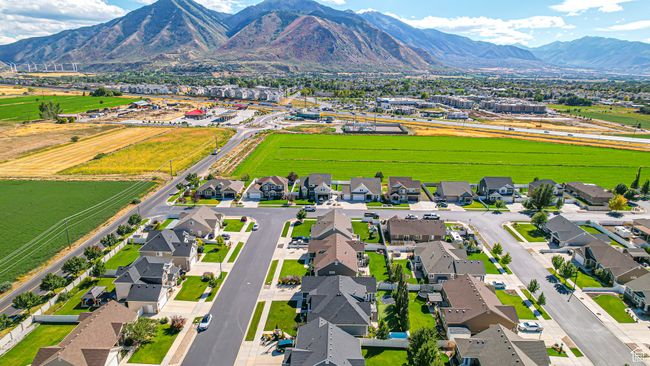 Birds eye view of property featuring a mountain view and a residential view | Image 66
