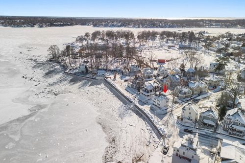 1 Shore Ave, Salem, MA, 01970-5425 | Card Image